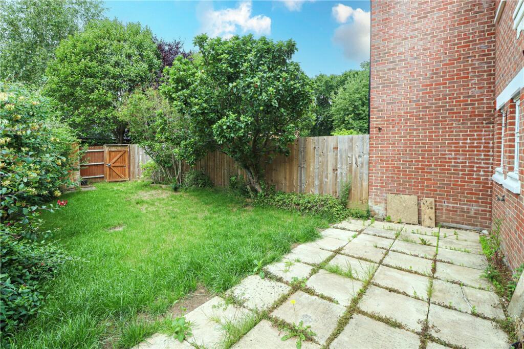 Additional image 16 of Strawberry Crescent, Napsbury Park, St. Albans, AL2