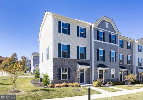 301 Sugar Maple Square, Downingtown, PA 19335