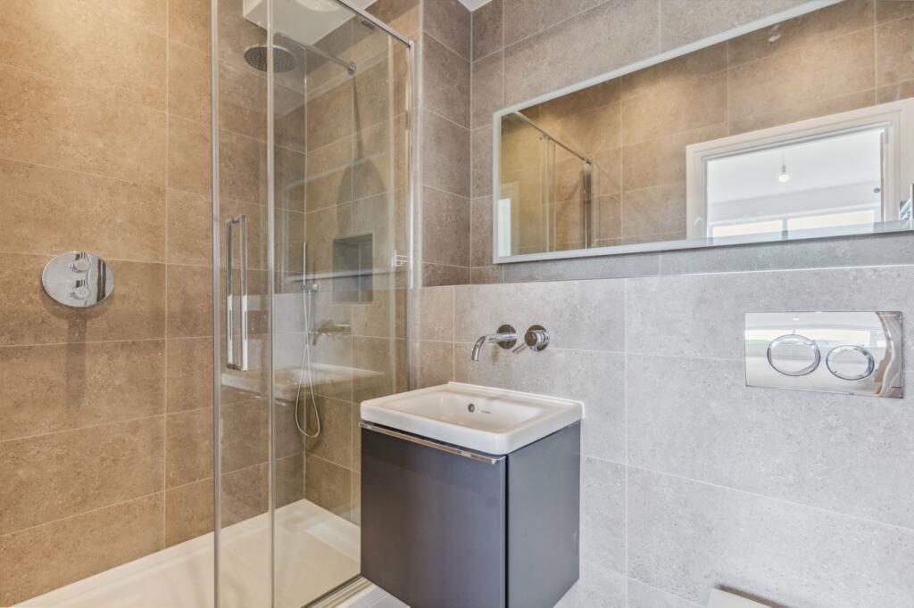 Additional image 8 of Vaughan Road, Harpenden, AL5