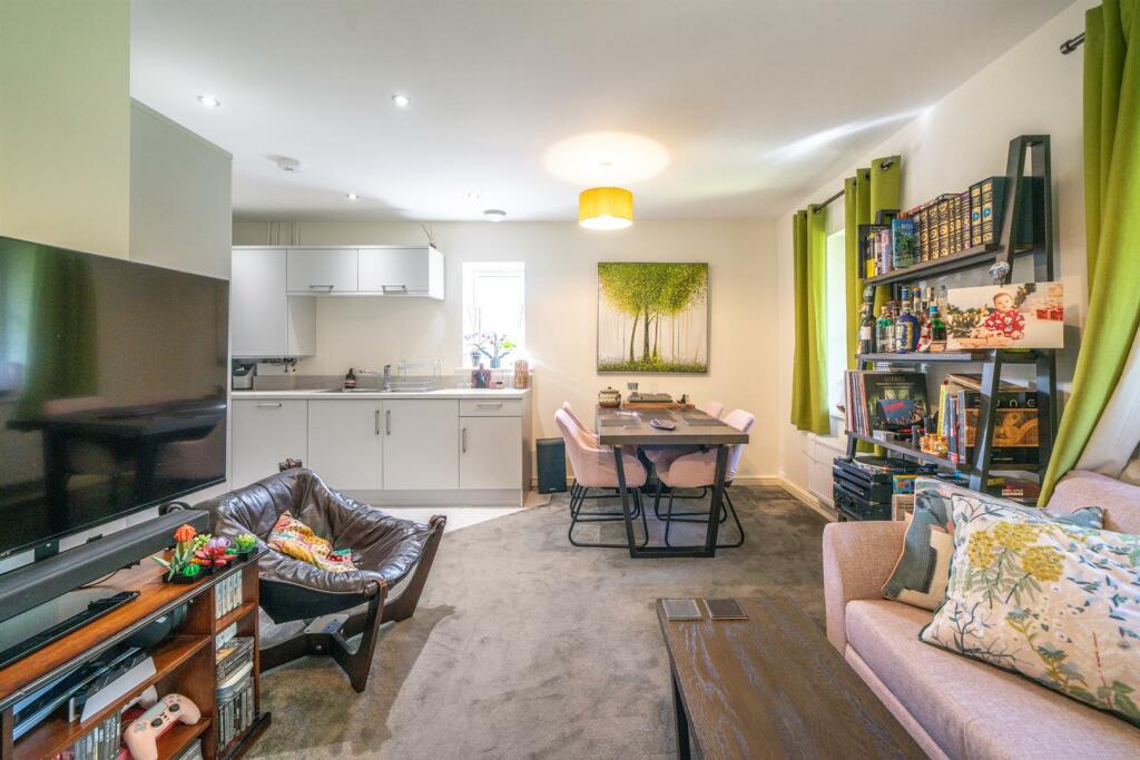 Additional image 14 of Neville Close, St. Albans