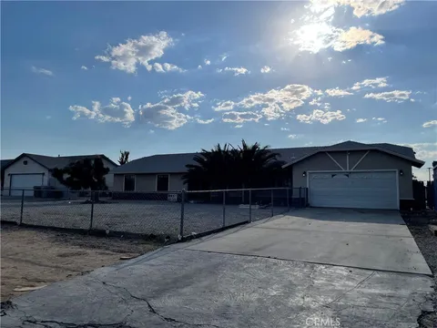 8204 Kingston Avenue, Hesperia, CA 92345