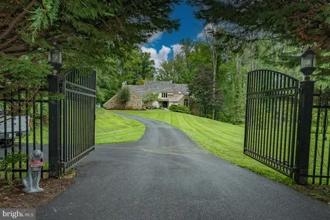 769 S Warren Avenue, Malvern, PA 19355