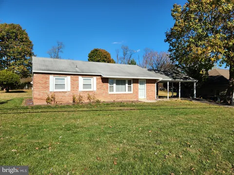 567 Fishing Creek Road, Lewisberry, PA 17339