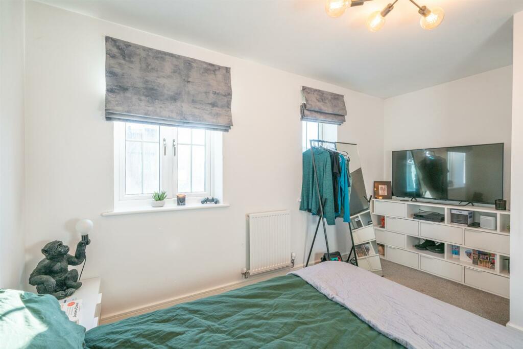 Additional image 11 of Kestrel Way, St. Albans