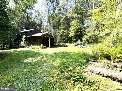 30 Rock Drive, Milroy, PA 17063