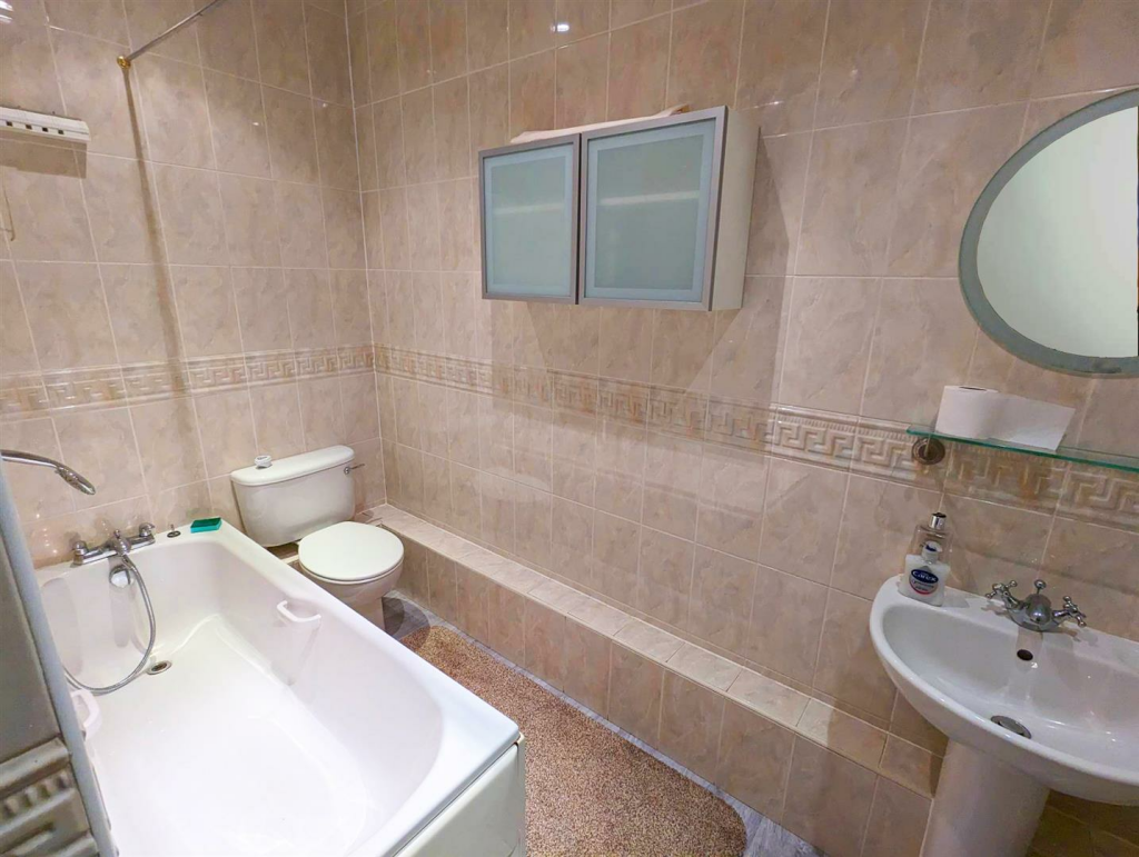 Additional image 9 of Yew Tree Road, Moseley, Birmingham