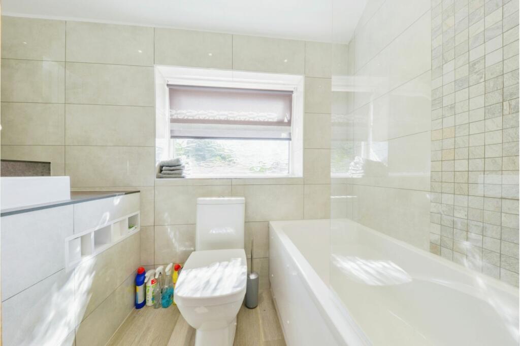 Additional image 14 of Broomleys, St. Albans, AL4