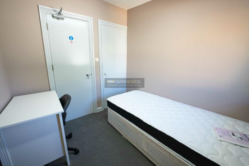 Additional image 16 of Bishops Rise, Hatfield