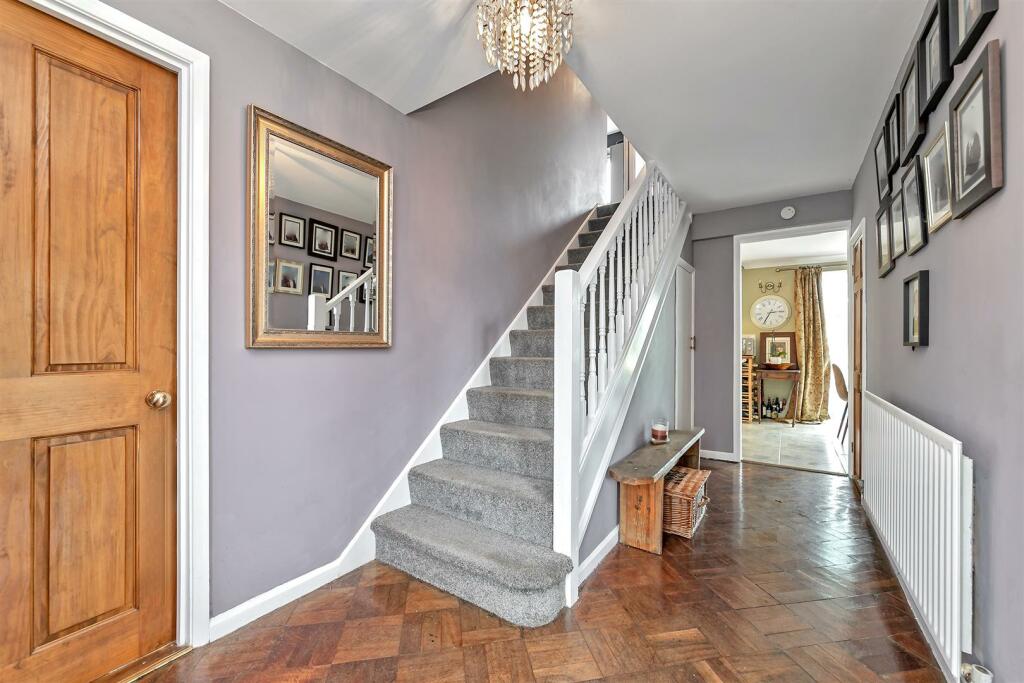 Additional image 19 of Roe Green Close, Hatfield