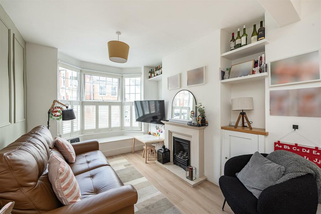 Additional image 2 of Park Mount, Harpenden