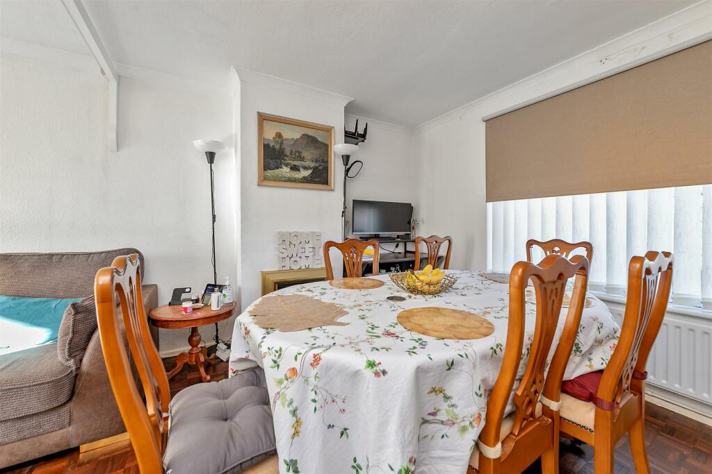 Additional image 5 of Garrard Way, Wheathampstead, St. Albans