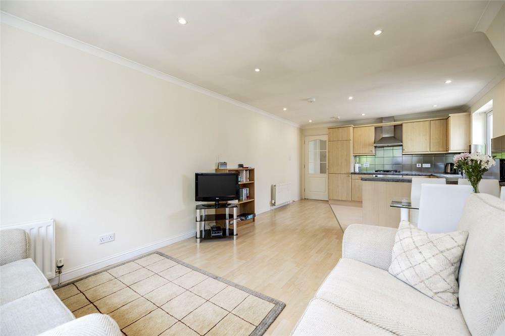 Additional image 6 of Kings Gate, Top Floor, AB15