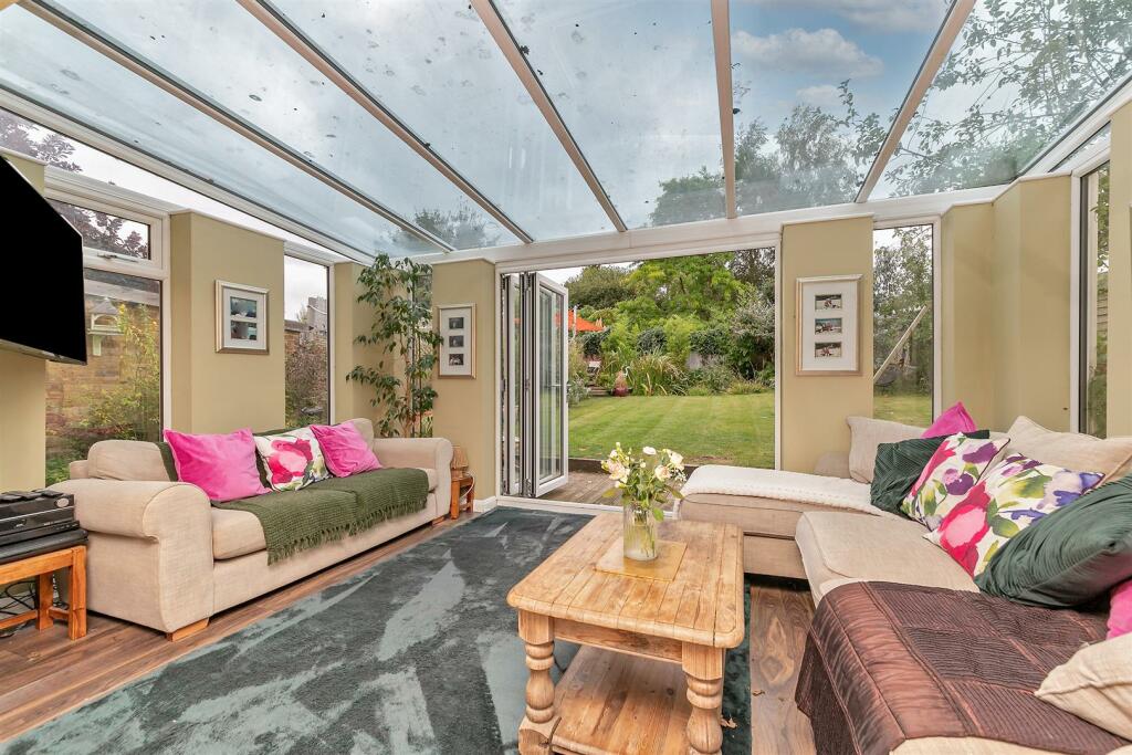 Additional image 8 of Roe Green Close, Hatfield