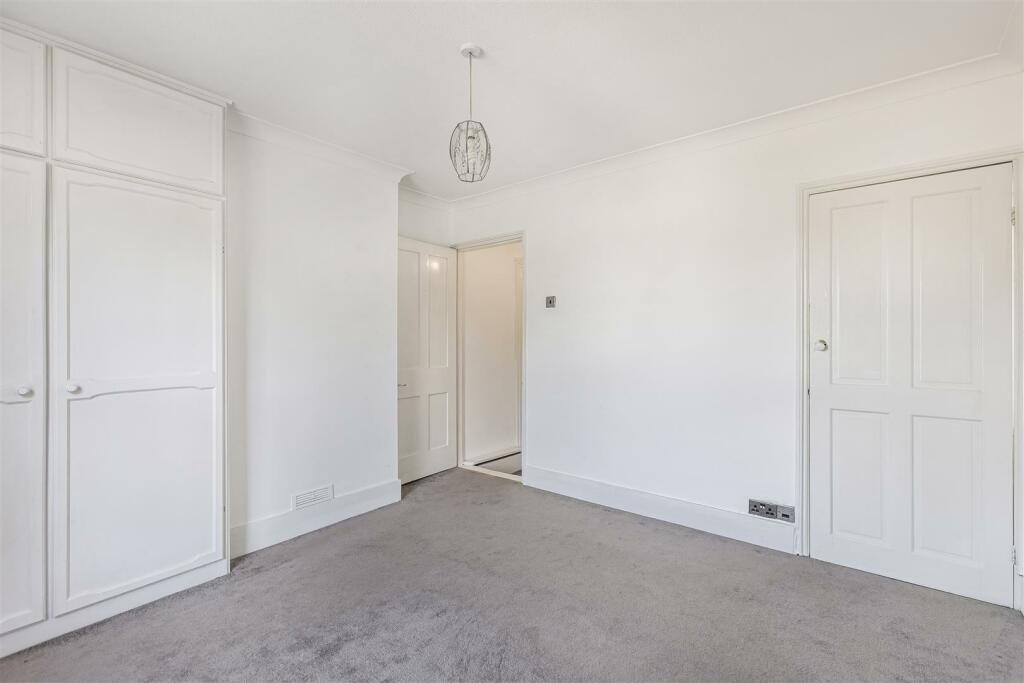 Additional image 14 of Station Road, Harpenden, AL5