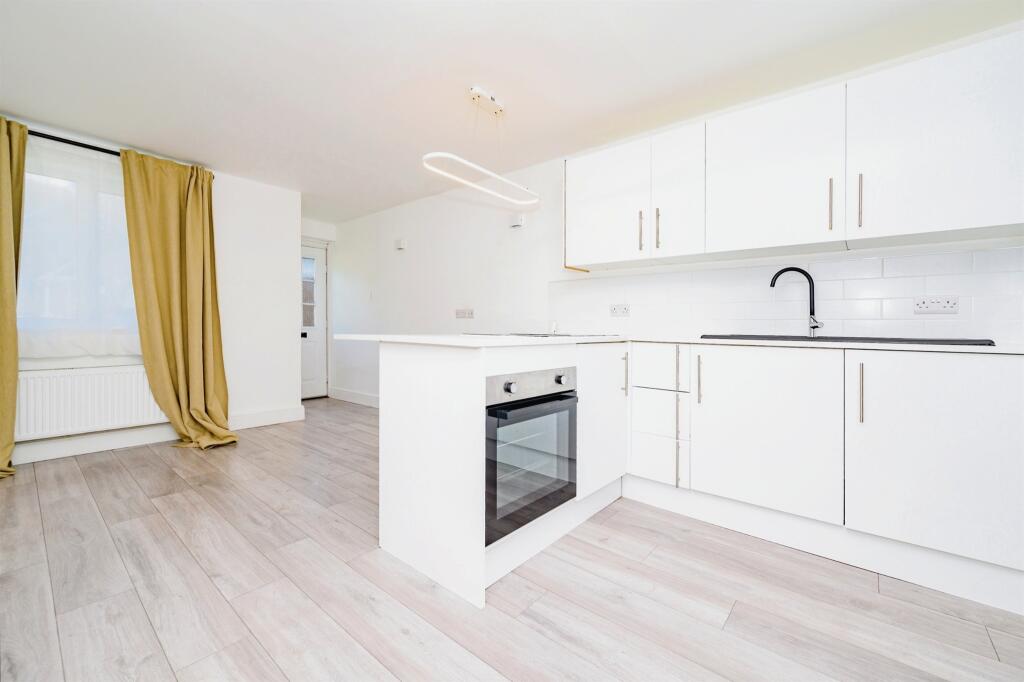 Additional image 12 of Kennedy Close, London Colney, St. Albans