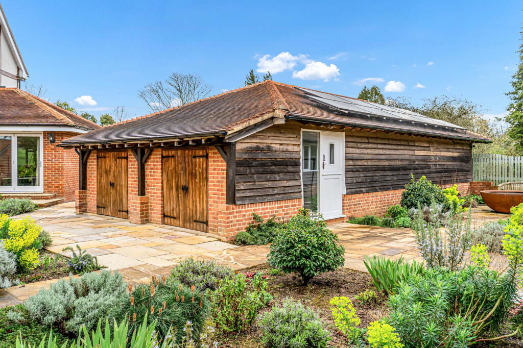 Additional image 49 of Reynards Road, Welwyn, AL6