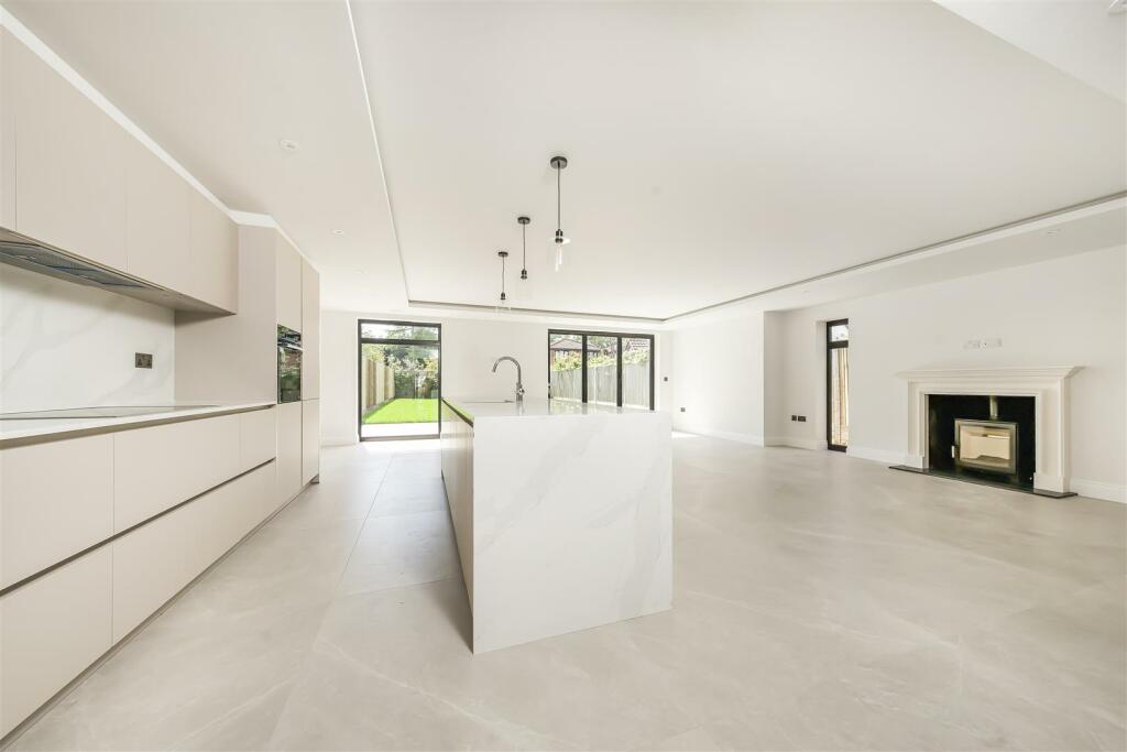 Additional image 2 of The Meads, Bricket Wood, St. Albans