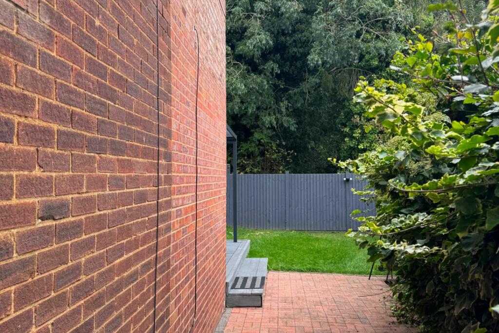 Additional image 19 of Drakes Drive, St. Albans, AL1