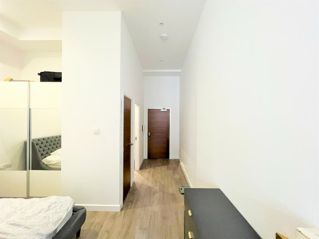 Additional image 11 of Bellmont Lodge, Sterling Court, Hertfordshire, AL7