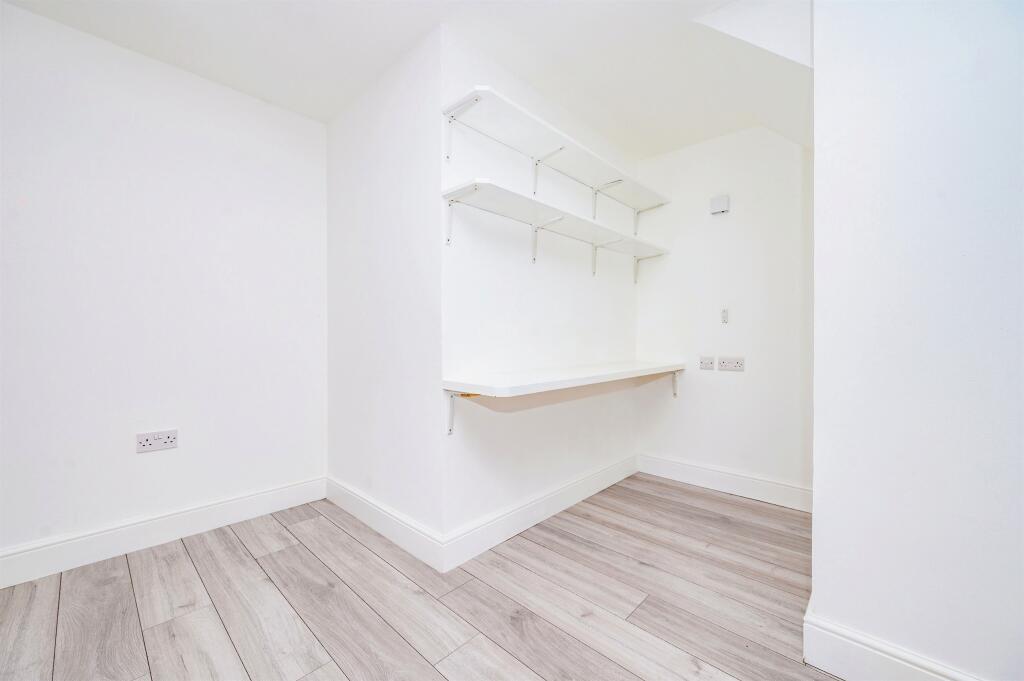 Additional image 16 of Kennedy Close, London Colney, St. Albans