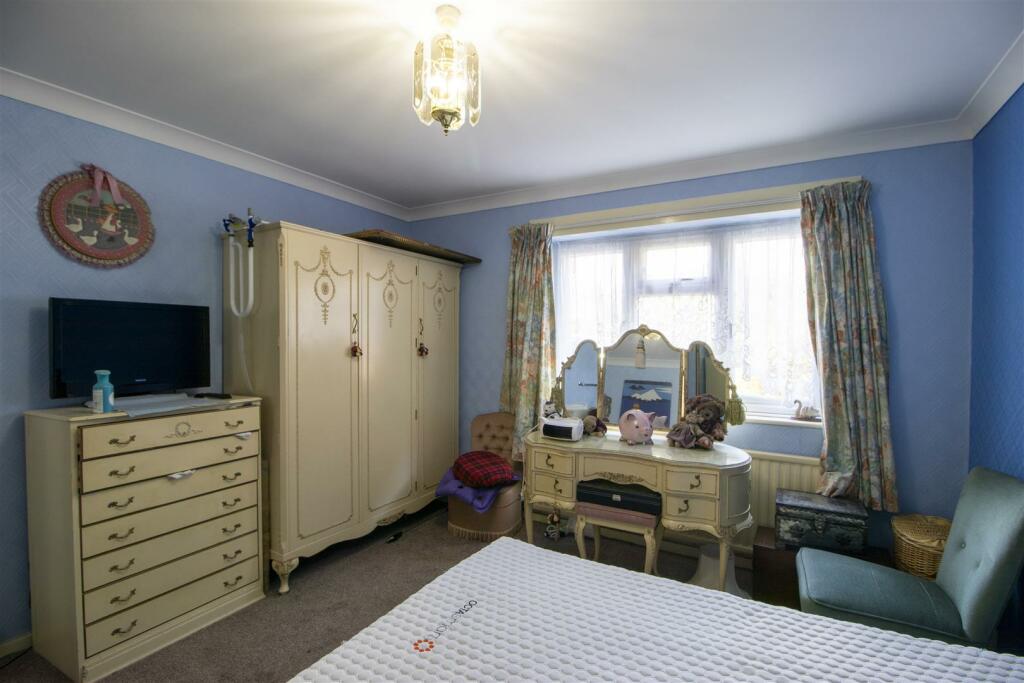 Additional image 10 of Pooleys Lane, Welham Green