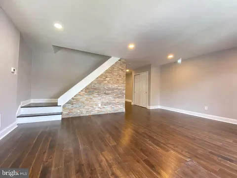 12484 Sweet Briar Road, Philadelphia, PA 19154