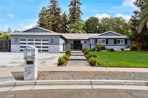 6450 N Teilman Avenue, Fresno, CA 93711