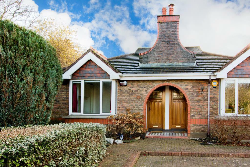 Primary image of 1 Brighton Lodge, Foxrock, Dublin 18, D18 N2C8, Ireland