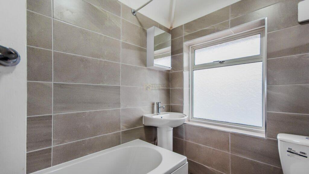 Additional image 8 of Tealby Grove, Selly Park, Birmingham, B29 7RJ