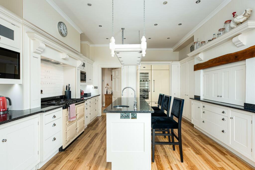 Additional image 2 of Vicarage Lane, Mark