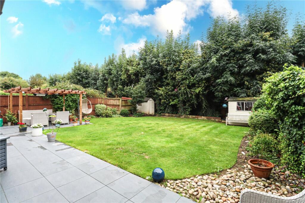 Additional image 21 of Hilltop Walk, Harpenden, Hertfordshire, AL5