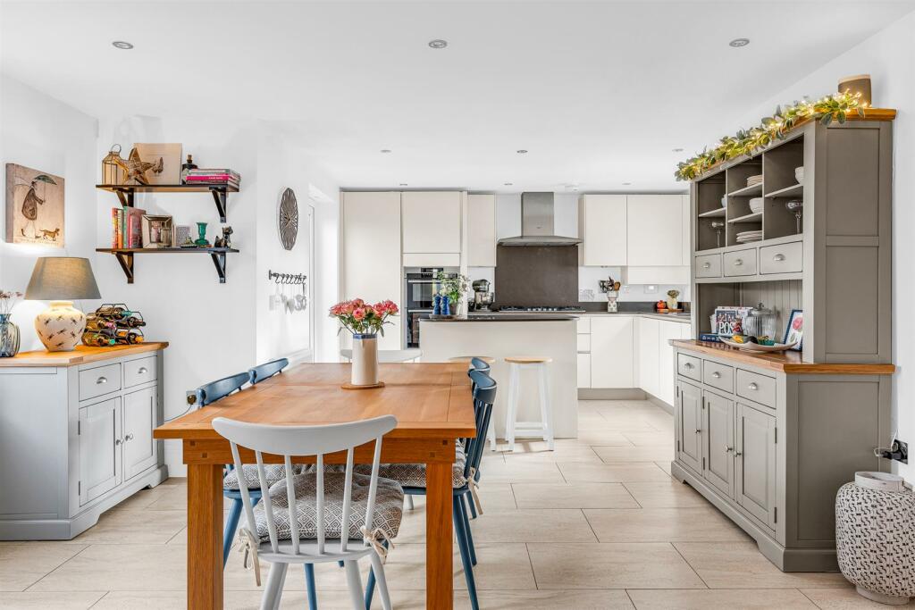 Additional image 6 of Sevenacres, Tewin