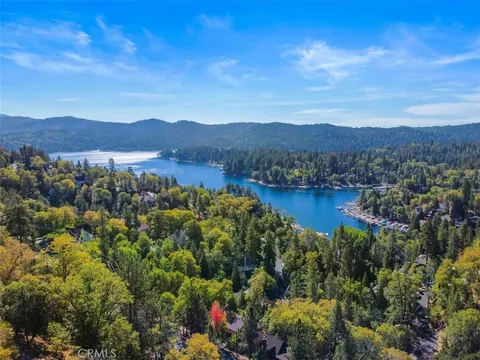 27613 Alpen Drive, Lake Arrowhead, CA 92352