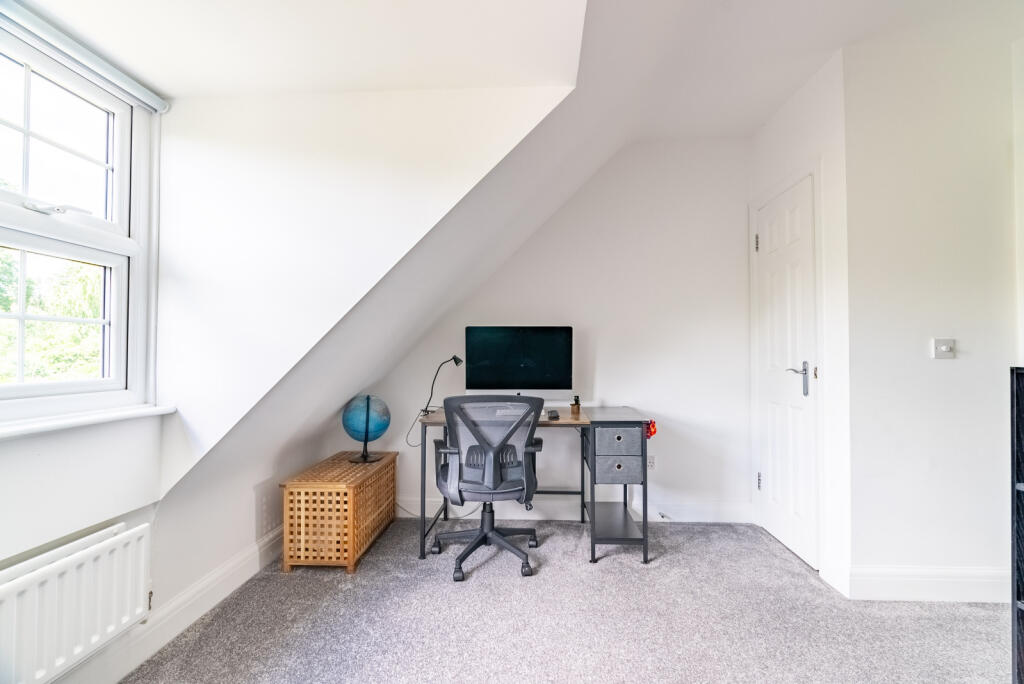 Additional image 15 of Azalea Close, Napsbury Park, St. Albans, Hertfordshire, AL2