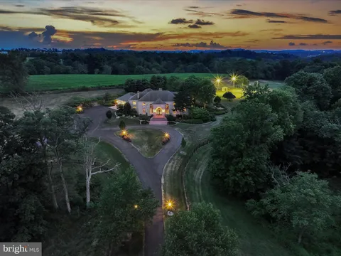 1505 Newport Road, Manheim, PA 17545