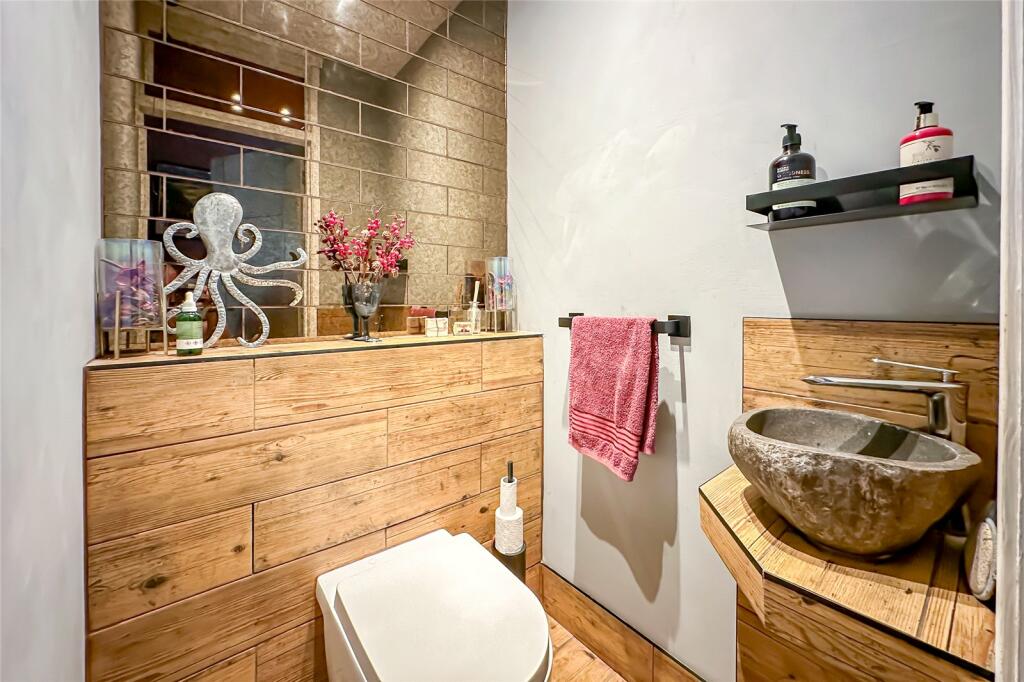 Additional image 16 of Radlett Road, Frogmore, St. Albans, Hertfordshire, AL2