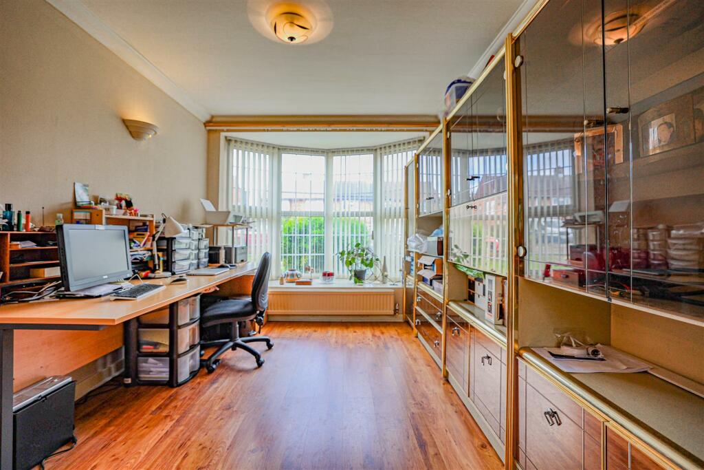 Additional image 9 of Collyer Road, London Colney, AL2