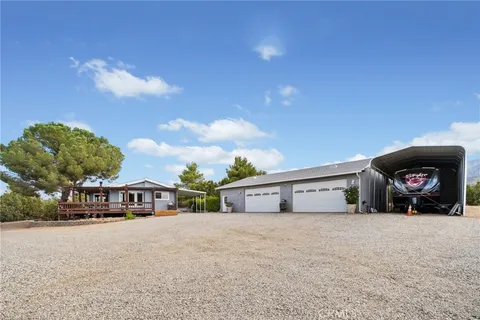 9880 Ponderosa Road, Pinon Hills, CA 92372