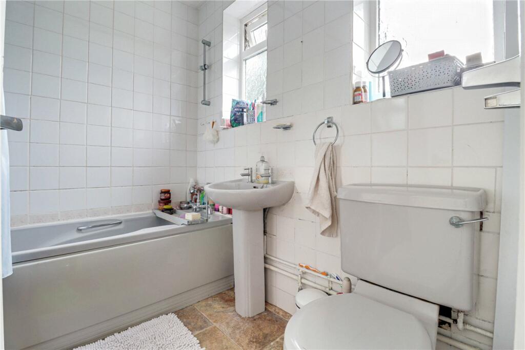 Additional image 9 of Longfield Road, Harpenden, Hertfordshire, AL5