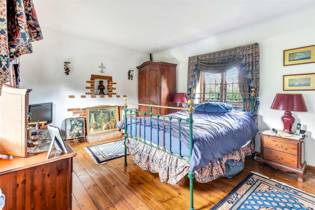 Additional image 9 of Great North Road, Brookmans Park