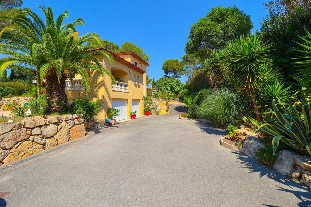 Additional image 3 of Provence-Alps-Cote d`Azur, Var, St-Raphaël, France