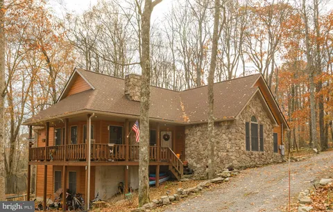 452 Pine Drive, Terra Alta, WV 26764