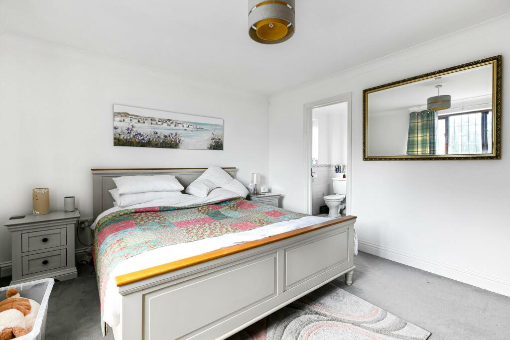 Additional image 15 of Laburnum Grove, Chiswell Green, AL2