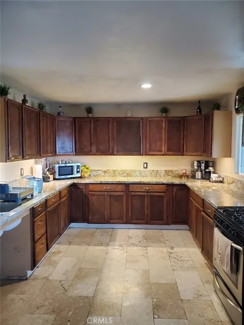 6035 Allwood St., Jurupa Valley, CA 92186