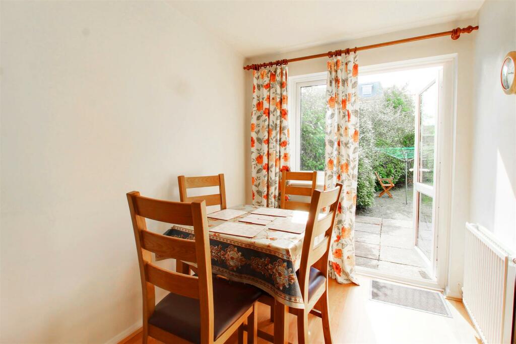 Additional image 4 of Vincenzo Close, Welham Green
