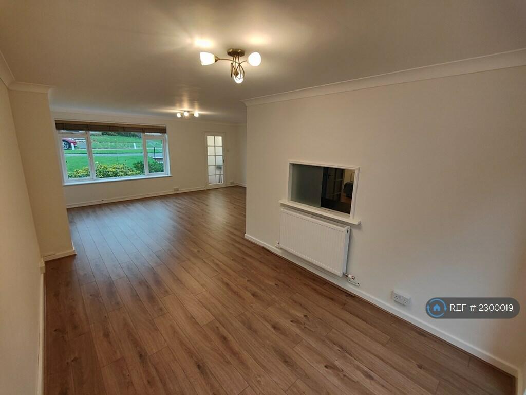 Additional image 18 of Charmouth Court, St. Albans, AL1