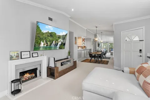 2960 Champion Way Unit 712, Tustin, CA 92782