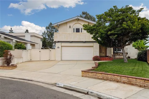 8167 Dartmoor Drive, Huntington Beach, CA 92646