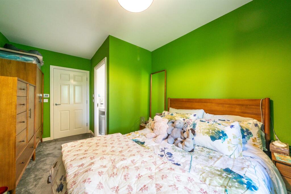 Additional image 7 of Neville Close, St. Albans