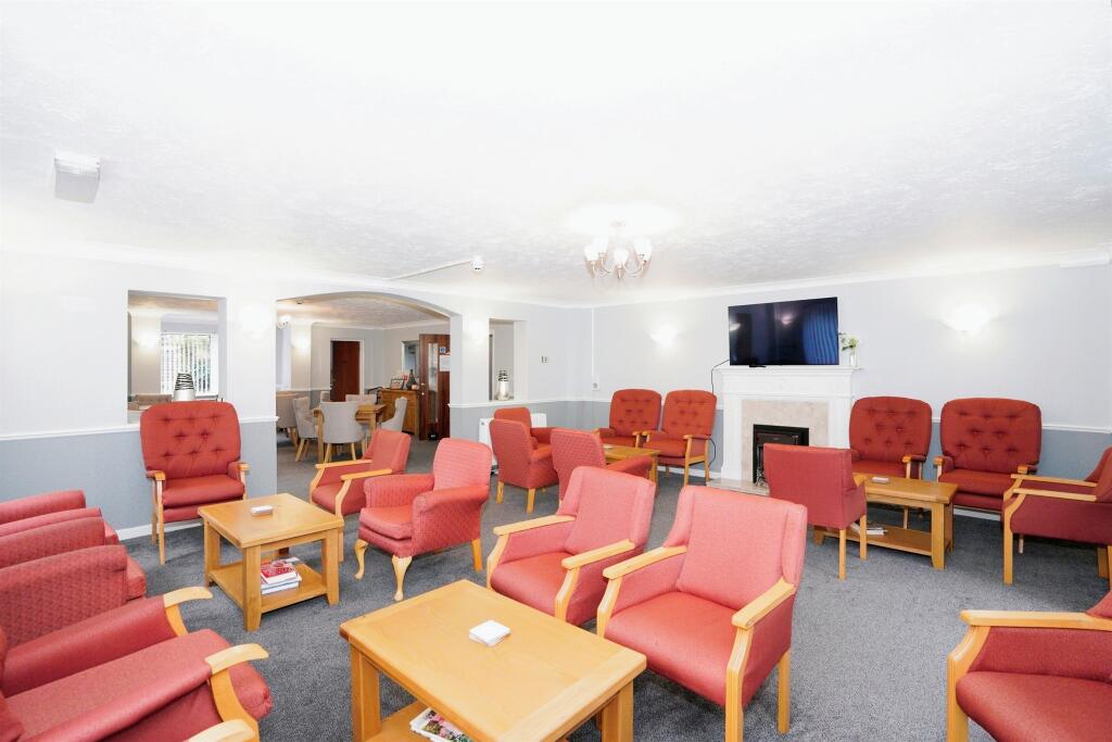 Additional image 15 of Roundwood Lane, HARPENDEN